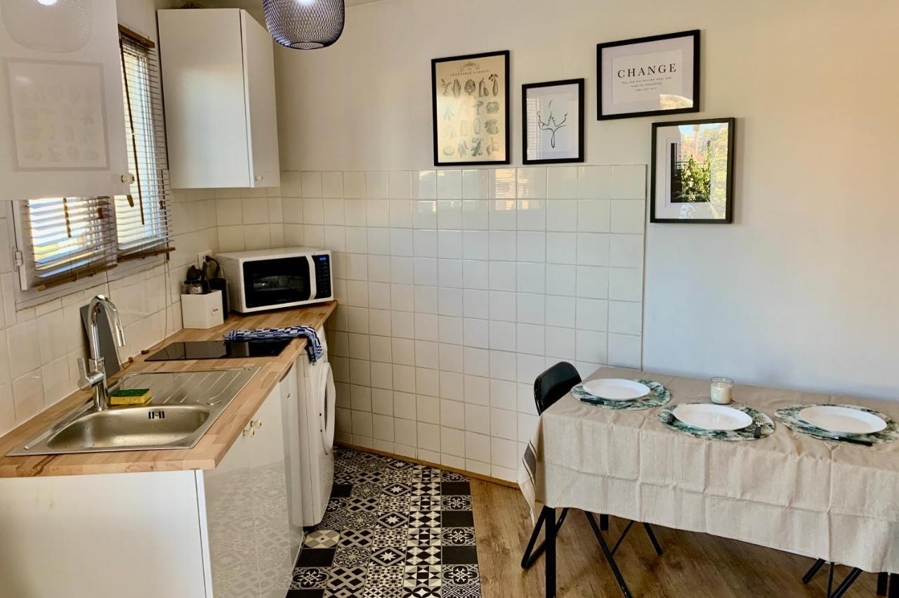 Superbe appartement avec parking gratuit sur place Saint-Denis  Extérieur photo