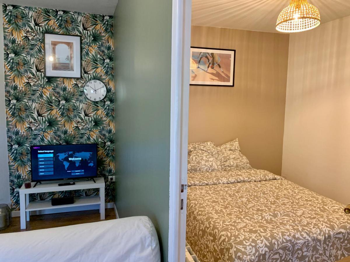 Superbe appartement avec parking gratuit sur place Saint-Denis  Extérieur photo