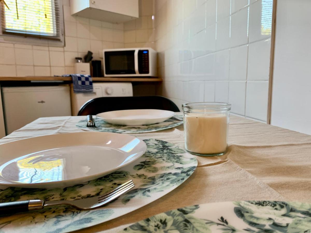Superbe appartement avec parking gratuit sur place Saint-Denis  Extérieur photo