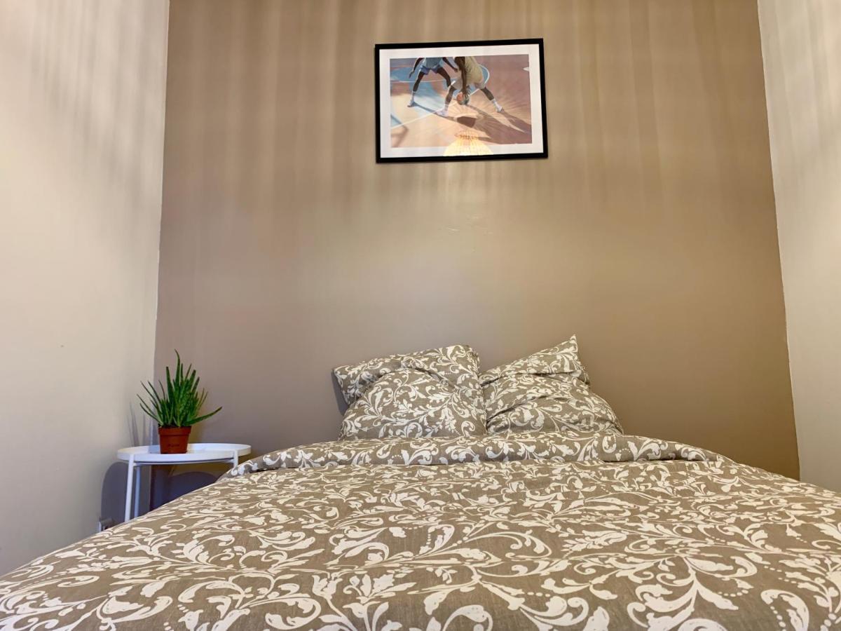 Superbe appartement avec parking gratuit sur place Saint-Denis  Extérieur photo