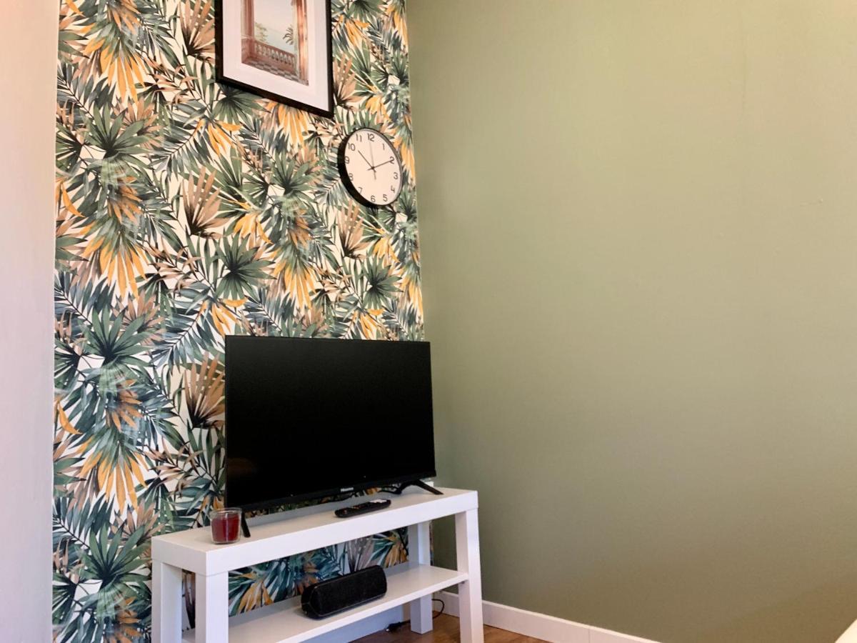 Superbe appartement avec parking gratuit sur place Saint-Denis  Extérieur photo
